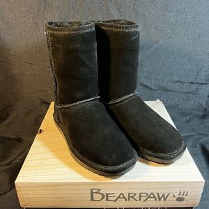 BEARPAW Emma Short Boots Size 7
